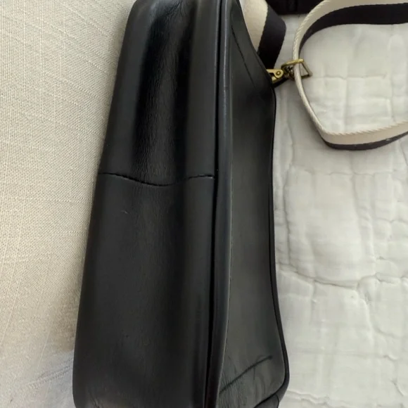 MADEWELL Large Camera Bag - Picture 6 of 9